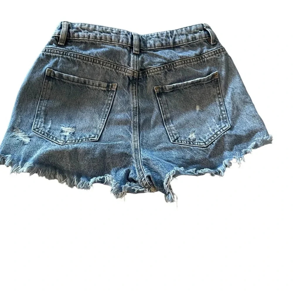 Garage Festival distressed jean shorts women's size 3 - Picture 2 of 3